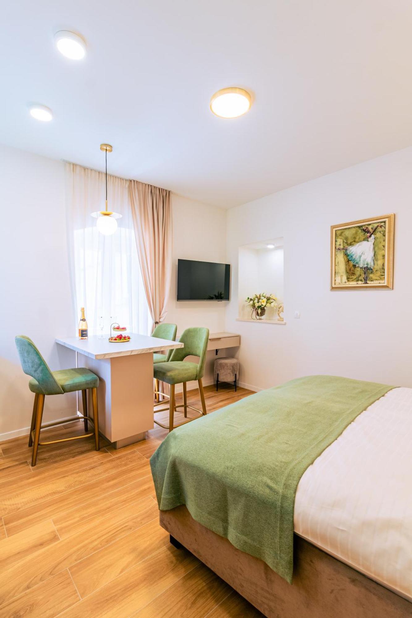 Luxury 2 Bedroom-2 Bathroom Apartment & Studio App With Rooftop Terrace Split Luaran gambar